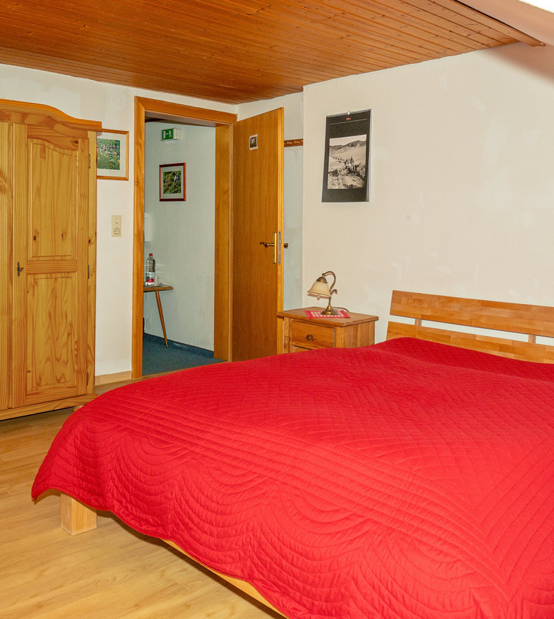 Fewo Gipfelstürmer | Schlafzimmer mit Doppelbett